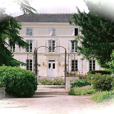 Chateau De Mesnac 외부 사진