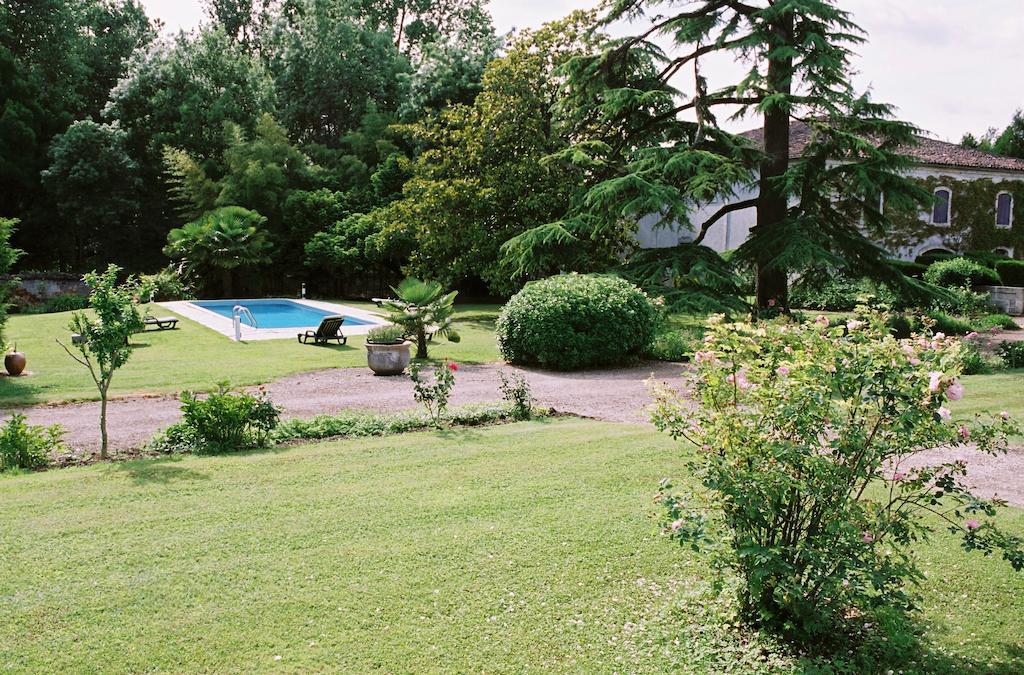 Chateau De Mesnac 외부 사진